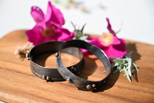 Continental Divide Bangle in Siver w/Gun Metal Patina